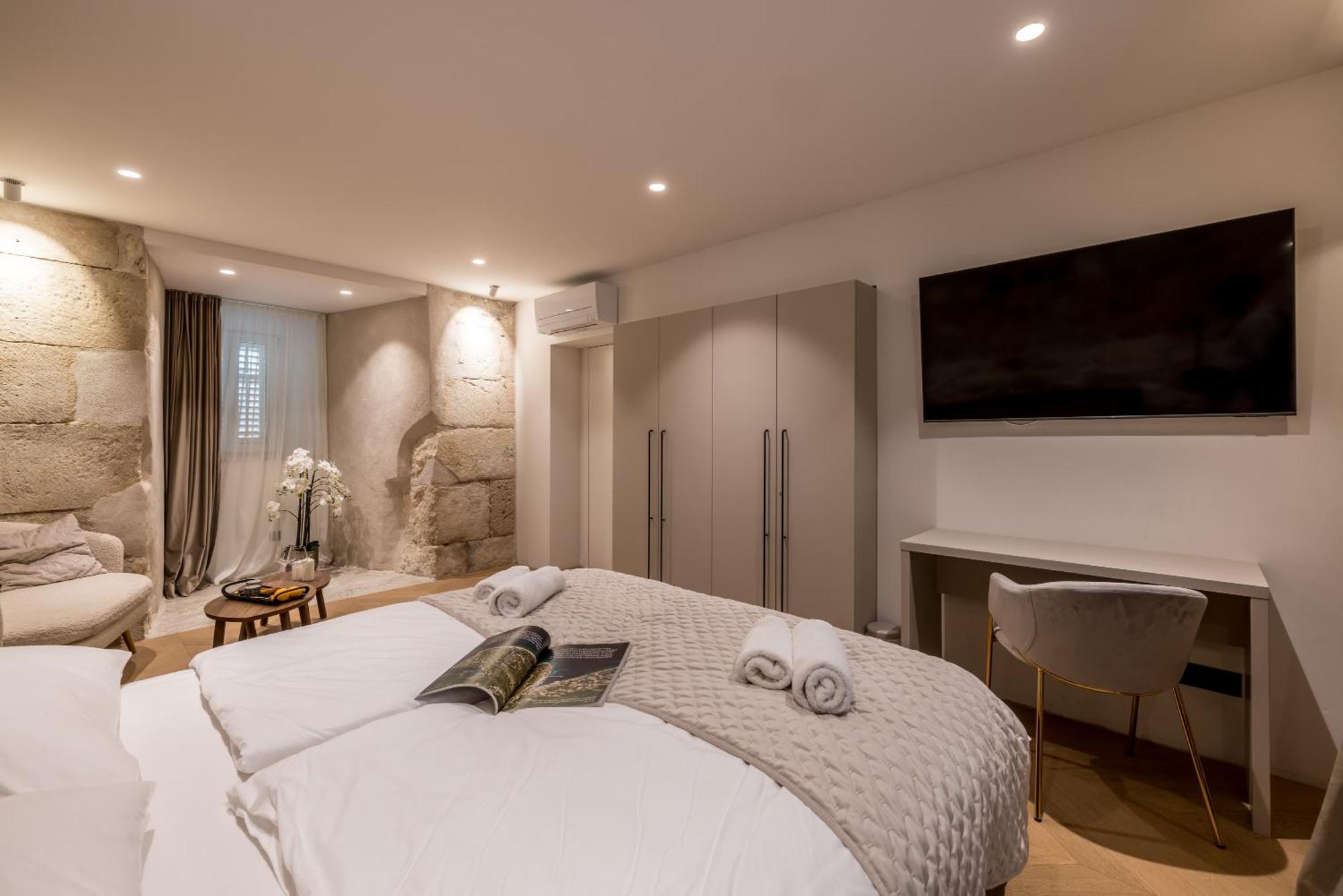 Stone Nepot - In Center - Rooftop Terrace Villa *